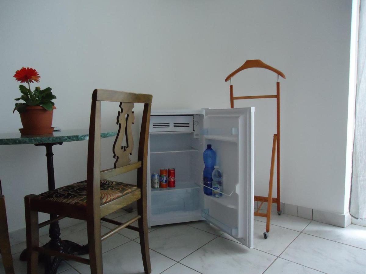 Affittacamere Gelindo Silvi Marina Exterior foto